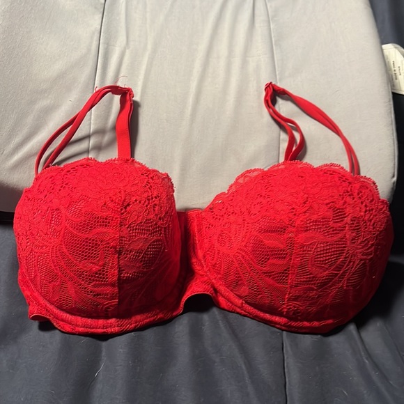 Victoria Secret red bra - Picture 2 of 4